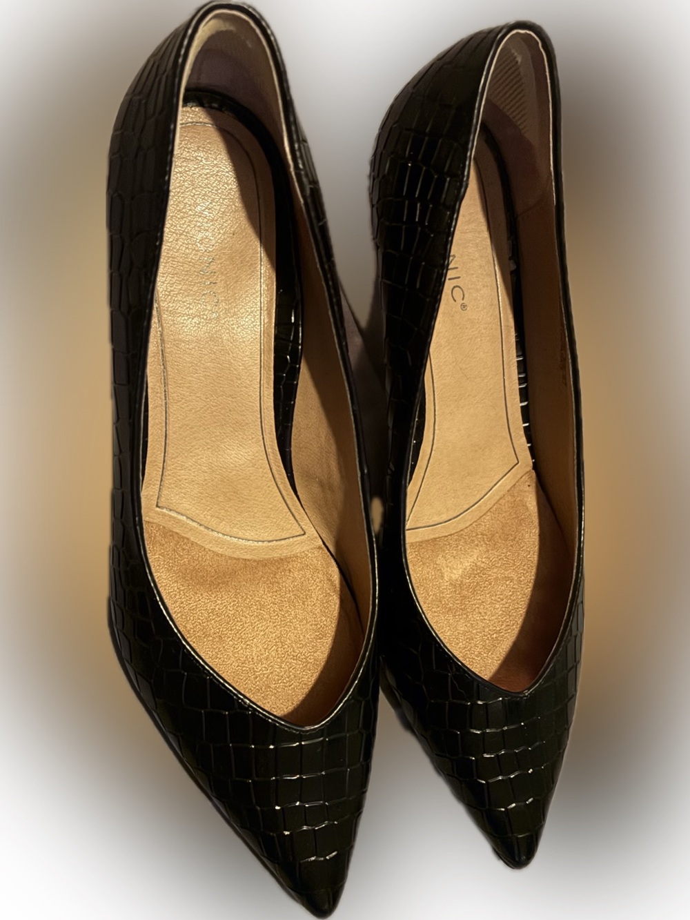 Vionic Josie Black Croc-Embossed Pointed-Toe Kitten Heels size 11 - Picture 9 of 15